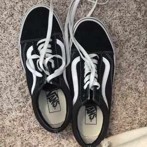 Old skool black and white vans
